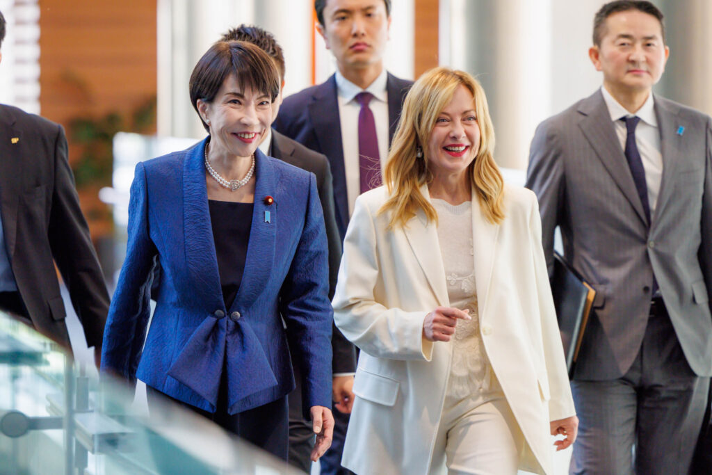 高市早苗首相(左)・メローニ首相(右)の画像