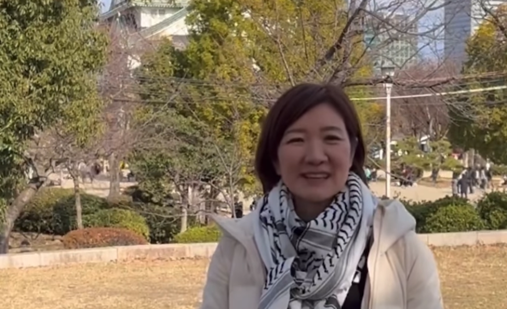 夫は府庁職員？家族構成と離婚の噂の真実